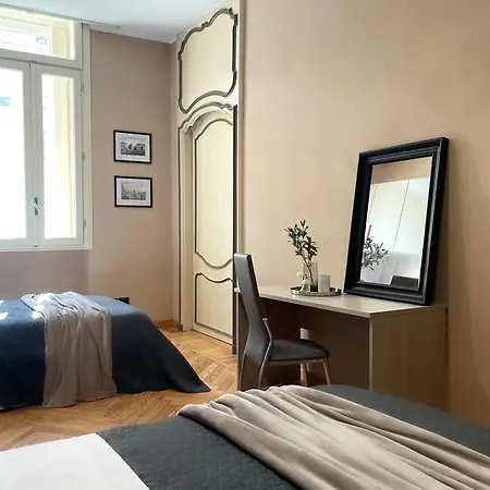 180 M2 Grand - Piazza Castello *