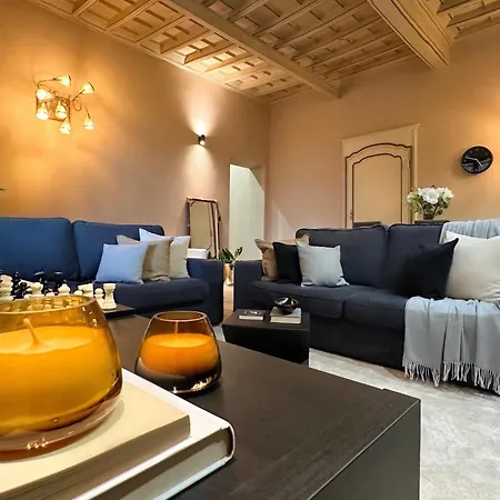 180 M2 Grand - Piazza Castello アパート *