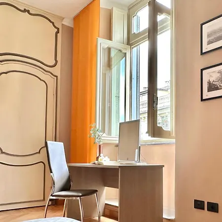 Apartman 180 M2 Grand - Piazza Castello *